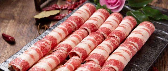 原切羊肉卷則多執(zhí)行《食品安全國(guó)家標(biāo)準(zhǔn)（凍）畜、禽產(chǎn)品》